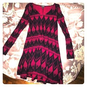 👑 CUTE LONG SLEEVE EXPRESS DRESS SIZE XS